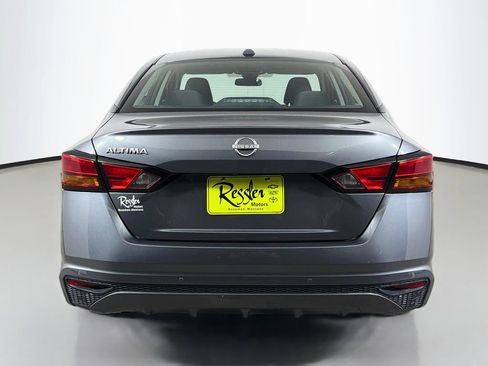 Used 2025 Nissan Altima 2.5 SV FWD image 7