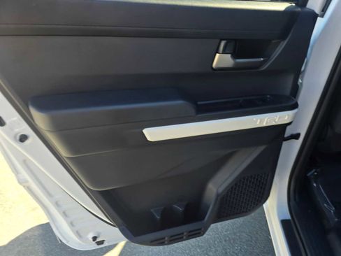 Used 2024 Toyota Tacoma TRD Sport image 18