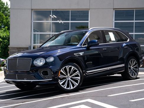 Used 2022 Bentley Bentayga AWD/4WD image 2