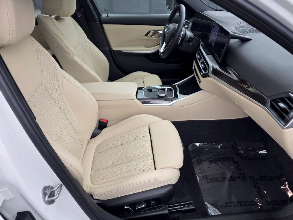 Certified 2024 BMW 330i Sedan w/ Convenience Package RWD image 27