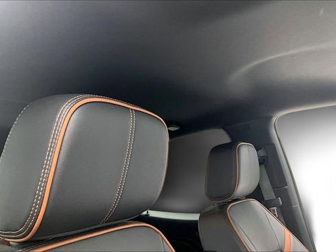 Used 2024 GMC Canyon AT4 image 27