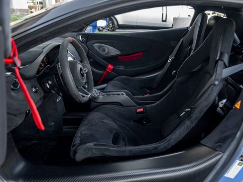 Used 2020 McLaren 620R image 13
