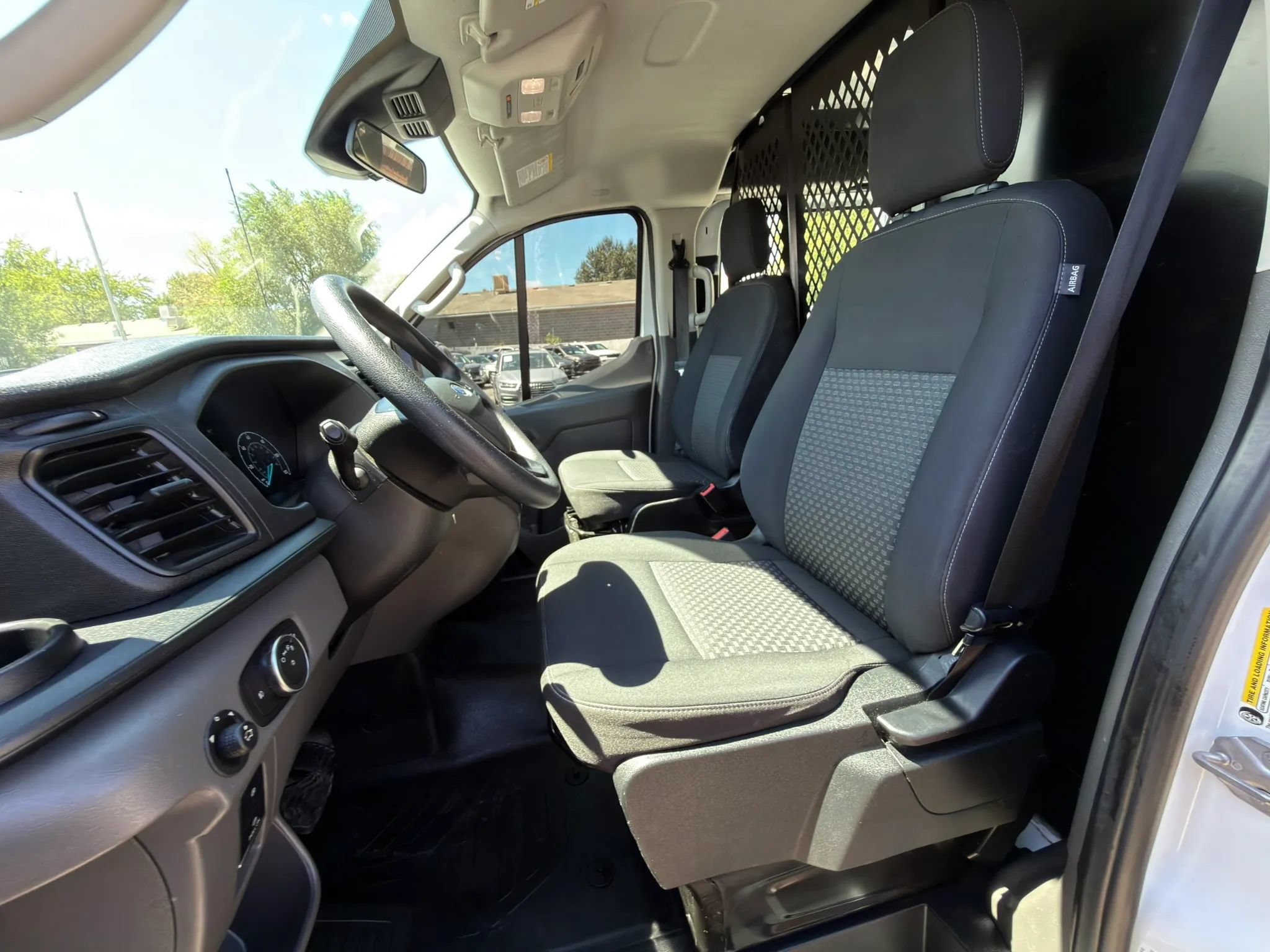 Used 2024 Ford Transit 250 Low Roof w/ Exterior Upgrade Package RWD image 39