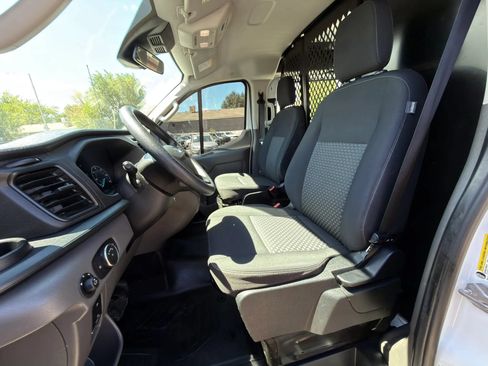 Used 2024 Ford Transit 250 Low Roof w/ Exterior Upgrade Package RWD image 39