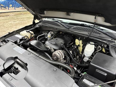 Used 2006 Chevrolet Silverado 3500 Work Truck w/ Snow Plow Prep Package image 33