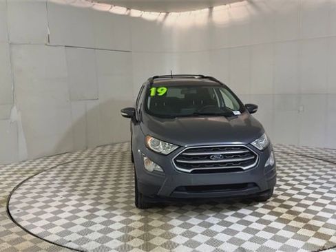 Used 2019 Ford EcoSport SE w/ SE Convenience Package image 3