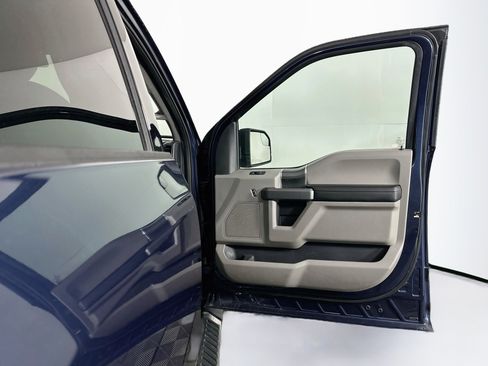 Used 2018 Ford F150 XLT w/ Equipment Group 302A Luxury AWD/4WD image 31