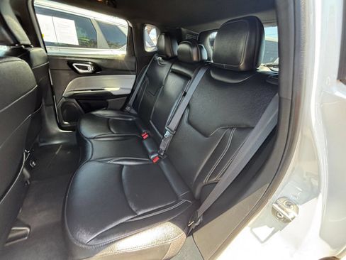 Used 2025 Jeep Compass Limited AWD/4WD image 25