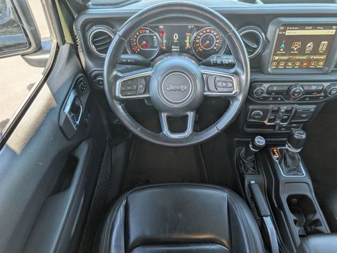 Used 2021 Jeep Wrangler Unlimited Sahara image 8