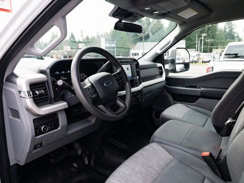 Used 2024 Ford F350 XLT image 18