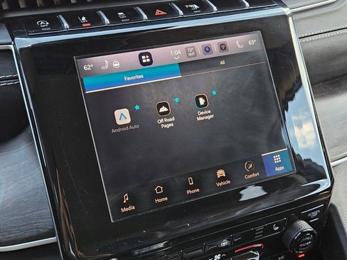 Used 2022 Jeep Grand Cherokee Limited image 17