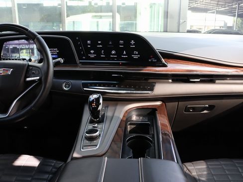 Used 2023 Cadillac Escalade Sport Platinum image 31