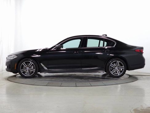 Used 2023 BMW 530i xDrive w/ Premium Package image 4