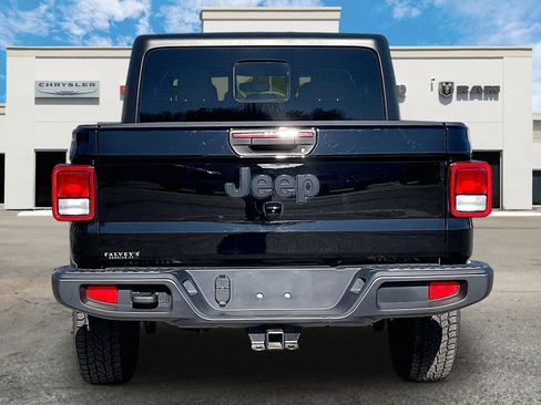 Certified 2022 Jeep Gladiator Sport image 4