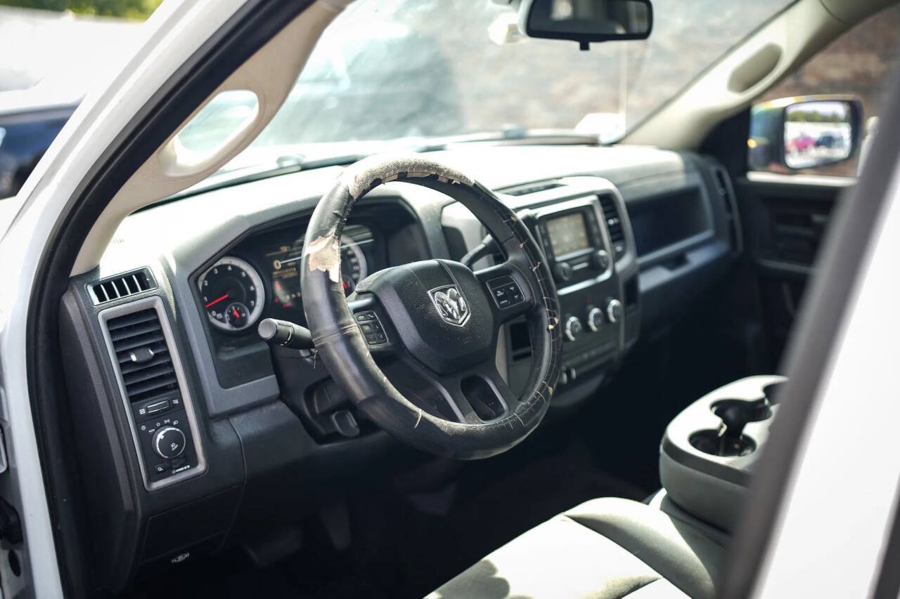 Used 2014 RAM 1500 Express RWD image 27