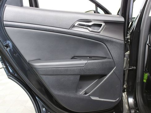 Used 2023 Kia Sportage EX image 23