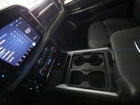 Used 2025 Ford F250 Platinum w/ Tremor Off-Road Package image 43