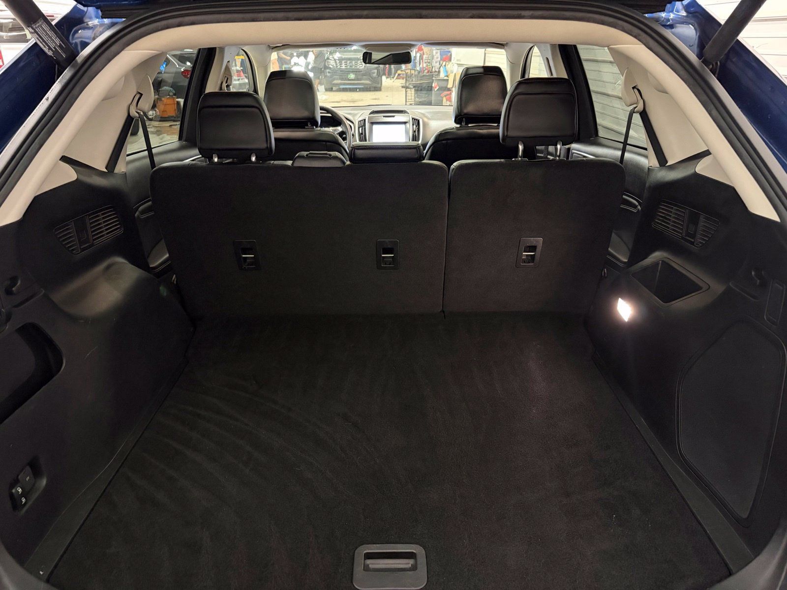 Used 2020 Ford Edge Titanium w/ Equipment Group 301A AWD/4WD image 34