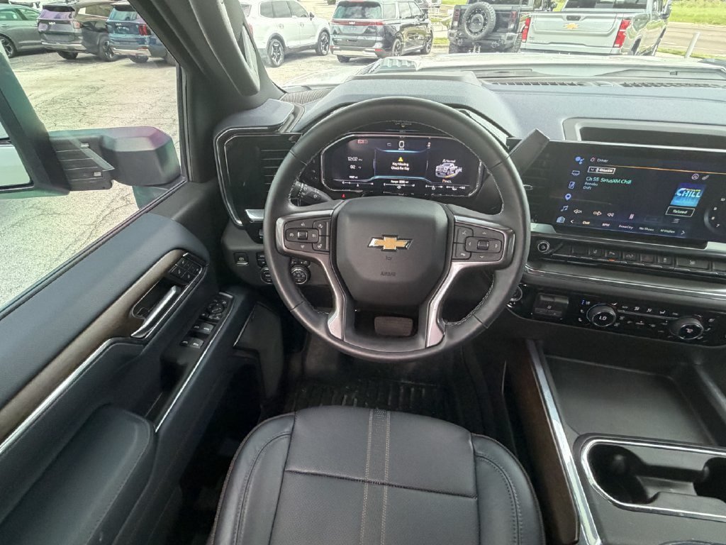 Used 2024 Chevrolet Silverado 3500 High Country w/ High Country Premium Package AWD/4WD image 14
