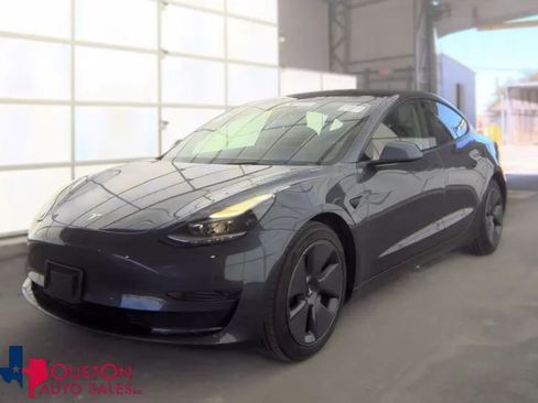 Used 2023 Tesla Model 3 Standard Range RWD image 1