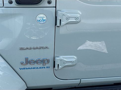 Used 2023 Jeep Wrangler Unlimited Sahara w/ Cold Weather Group image 32