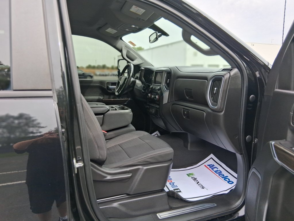 Used 2022 Chevrolet Silverado 3500 LT w/ Convenience Package AWD/4WD image 11