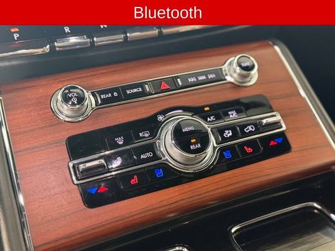 Used 2023 Lincoln Aviator Reserve w/ Equipment Group 201A AWD/4WD image 10
