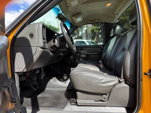 Used 2003 GMC Sierra 2500 W/T RWD image 19