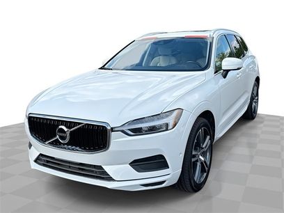 Used 2018 Volvo XC60 T5 Momentum w/ Vision Package