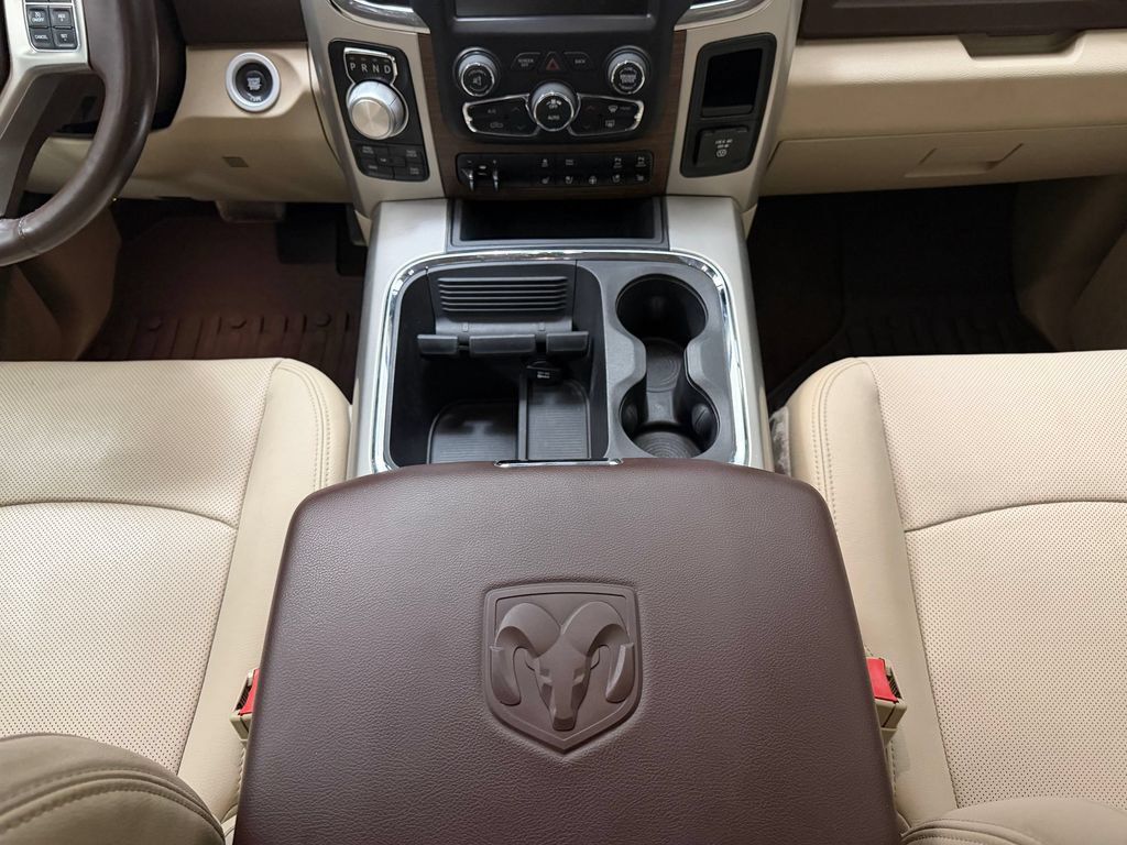 Used 2017 RAM 1500 Laramie w/ Convenience Group AWD/4WD image 16
