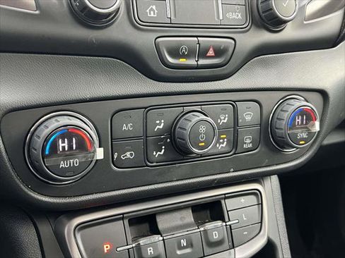 Certified 2022 GMC Terrain AT4 w/ Infotainment Package II image 32