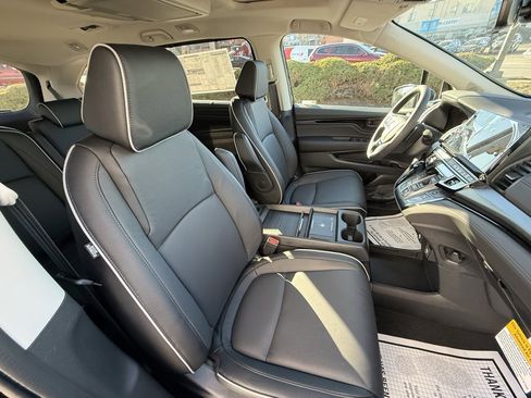New 2026 Honda Odyssey Touring image 41