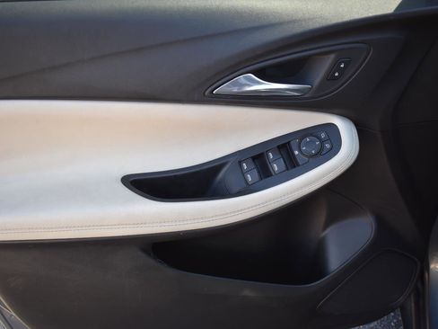 Used 2021 Buick Encore GX Select image 21