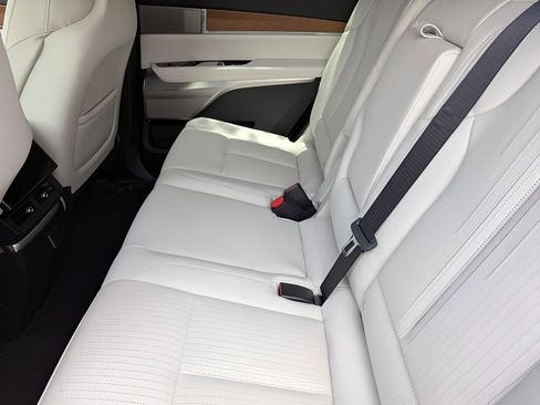New 2026 Cadillac Vistiq Premium Luxury AWD/4WD image 15