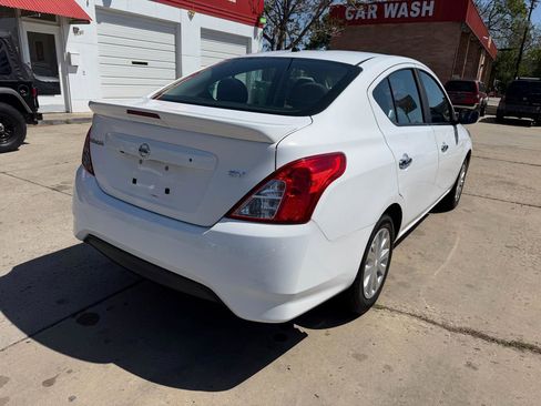 Used 2019 Nissan Versa SV image 8