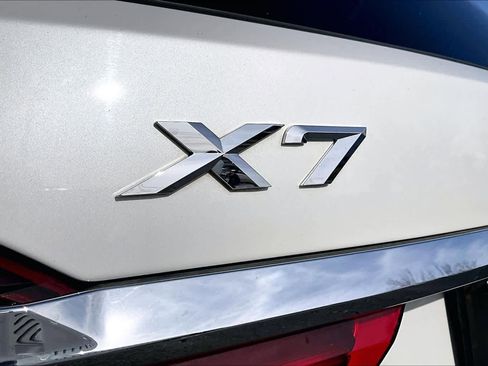 Used 2020 BMW X7 xDrive40i w/ Premium Package image 9