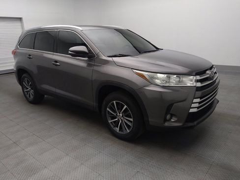 Used 2019 Toyota Highlander XLE image 11