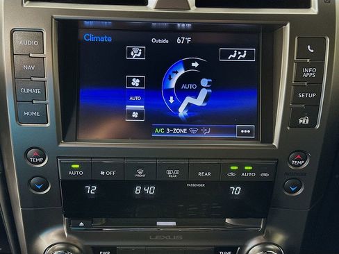 Used 2020 Lexus GX 460 Premium w/ Premium Package image 14