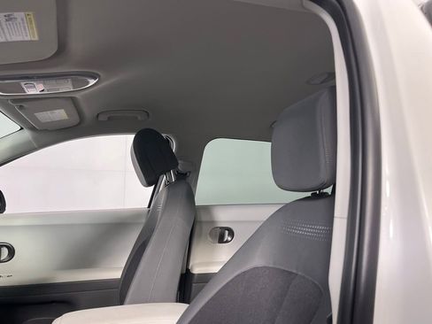 Used 2025 Hyundai Ioniq 5 SE image 19