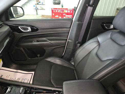 New 2026 Jeep Compass Limited AWD/4WD image 12