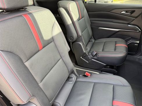 Used 2024 Chevrolet Traverse RS image 29
