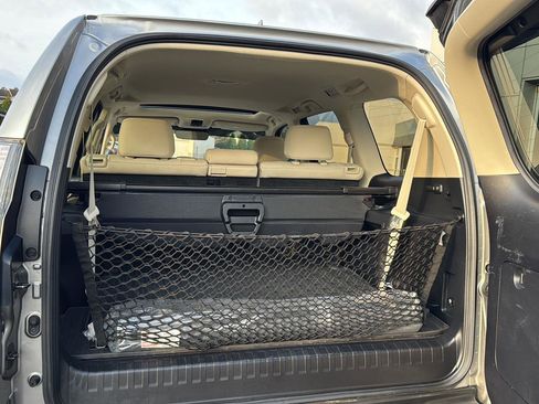 Used 2022 Lexus GX 460 Premium w/ Premium Package image 29