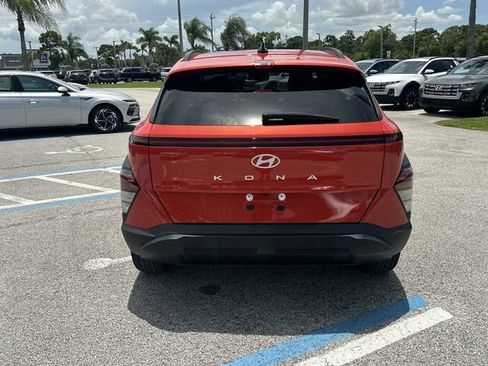 Used 2025 Hyundai Kona SEL FWD image 7