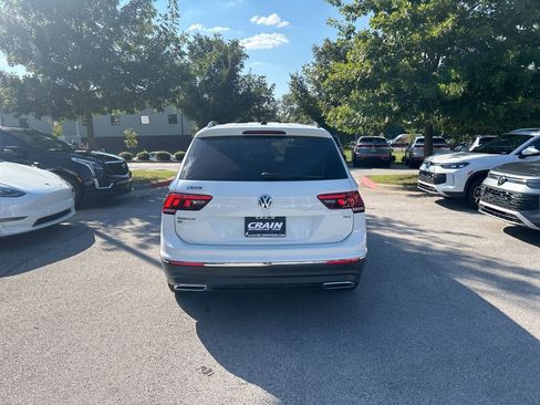 Used 2018 Volkswagen Tiguan SE image 9