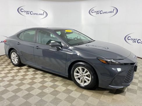 Used 2025 Toyota Camry LE FWD image 1