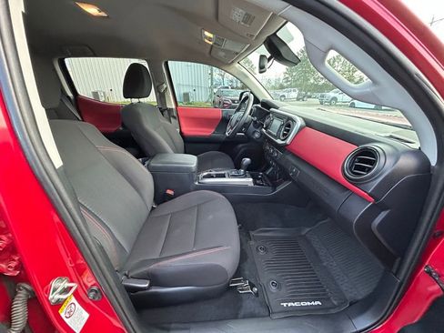 Used 2019 Toyota Tacoma 2WD Double Cab image 20