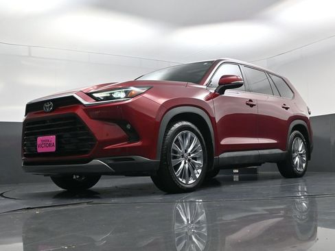 Used 2024 Toyota Grand Highlander AWD image 28