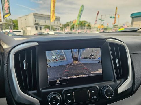 Used 2023 GMC Terrain SLT w/ Infotainment Package II AWD/4WD image 26