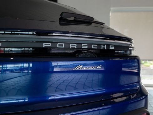 New 2024 Porsche Macan 4 Electric image 14
