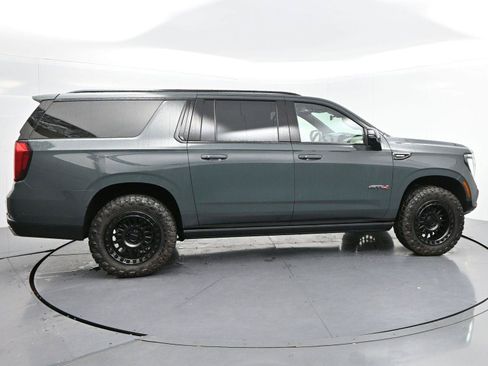 Used 2026 GMC Yukon XL AT4 w/ AT4 Premium Plus Package AWD/4WD image 8